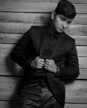 Ashish Giri portfolio image4